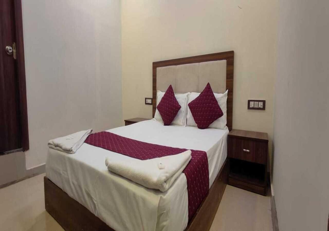 Hotel Blue Sky Residency Bombay Esterno foto