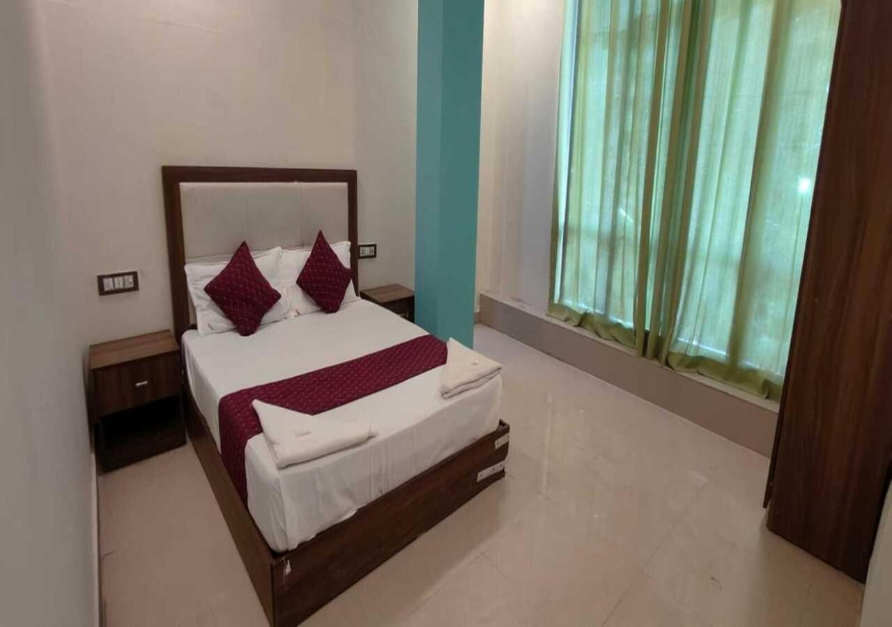 Hotel Blue Sky Residency Bombay Esterno foto